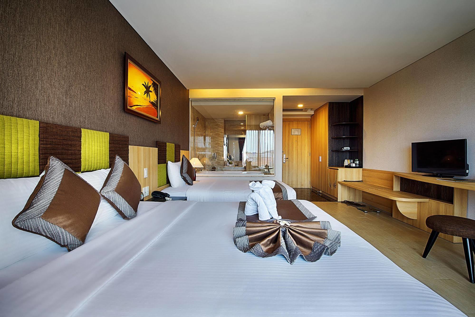 Muong Thanh Holiday Muine Hotel Mũi Né Exterior foto